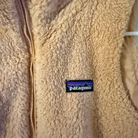 Patagonia Tan/Blush Fleece Vest - Picture 2 of 4